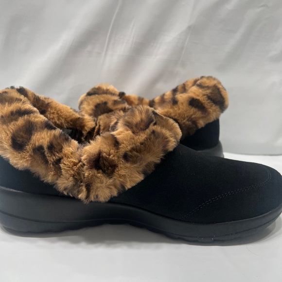 NEW Skechers On The Go Cozy Life Clog Slip On Comfort Indoor/Outdoor Slip On NIB - Picture 6 of 9